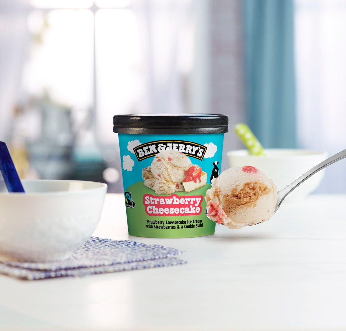 Strawberry Cheesecake Eiscreme Pint 4 / 4