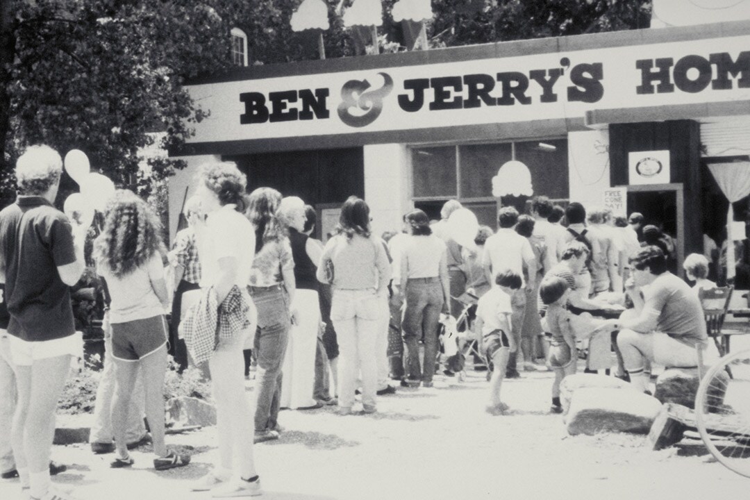 1979 Die nächsten Schritte Menschen stehen Schlange bei Ben & Jerry’s